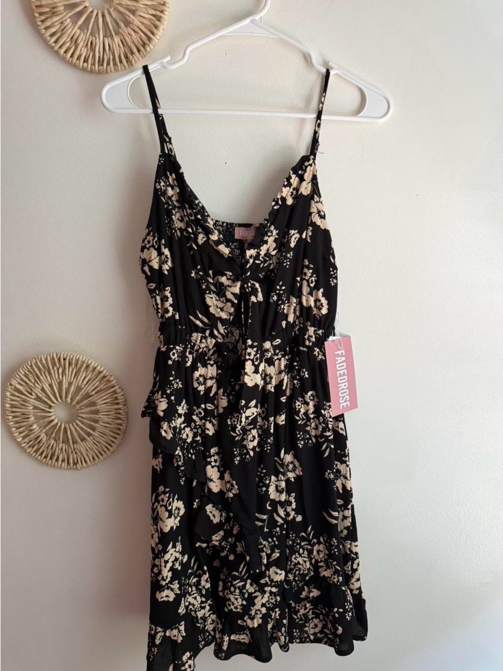 FADEROSE Black Floral Spaghetti-Strap Mini Dress